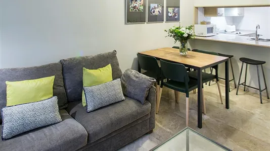 Apartments in Barcelona Ciutat Vella - photo 4