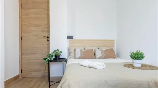 Rooms in el Camí de Vera - photo 5