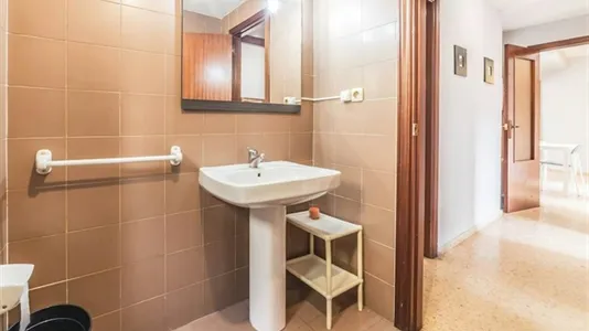 Rooms in Valencia Ciutat Vella - photo 8