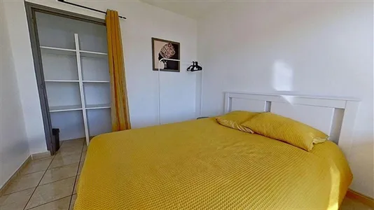 Rooms in Nîmes - photo 2