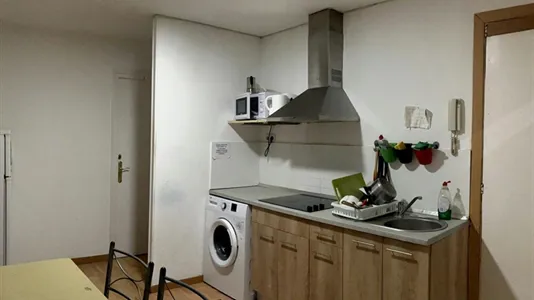 Rooms in Barcelona Ciutat Vella - photo 7