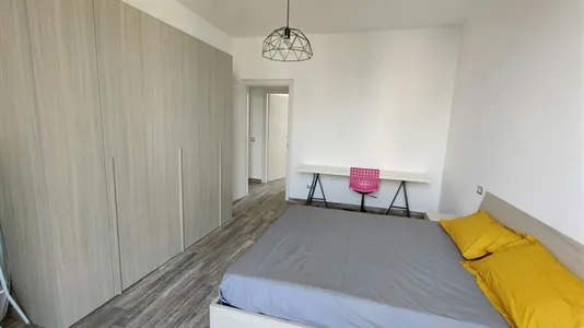 Rooms in Milano Zona 2 - Stazione Centrale, Gorla, Turro, Greco, Crescenzago - photo 9