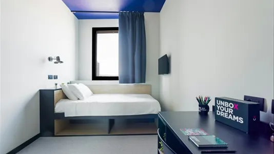 Rooms in Napoli Municipalità 4 - photo 4