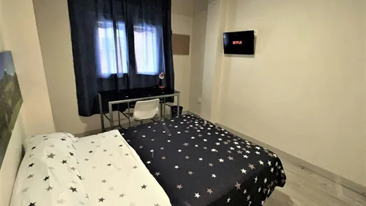 Rooms in Granada - photo 4