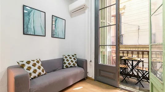Rooms in Barcelona Ciutat Vella - photo 3