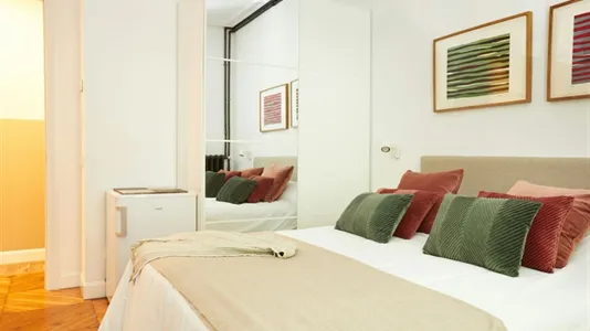 Rooms in Madrid Centro - photo 2