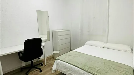 Rooms in Valencia Ciutat Vella - photo 1