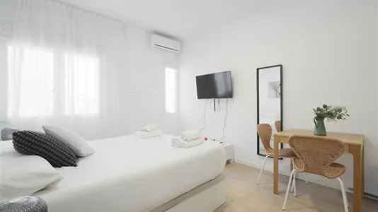 Apartments in Madrid Ciudad Lineal - photo 9