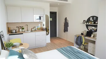 Apartment for rent in Cornellà de Llobregat, Cataluña