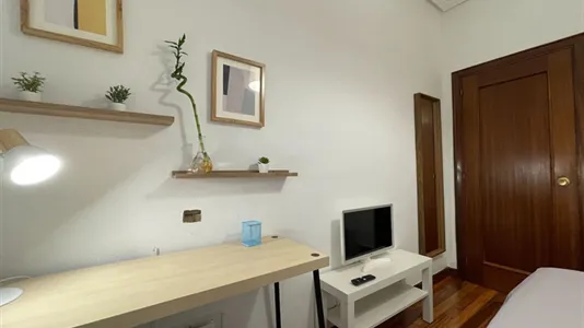 Rooms in Bilbao - photo 7