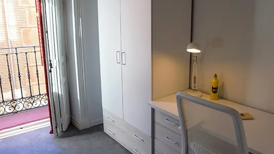Rooms in Madrid Centro - photo 7