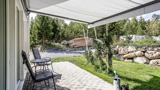 Houses in Knivsta - photo 2