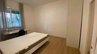 Room for rent in Milano Zona 9 - Porta Garibaldi, Niguarda, Milan