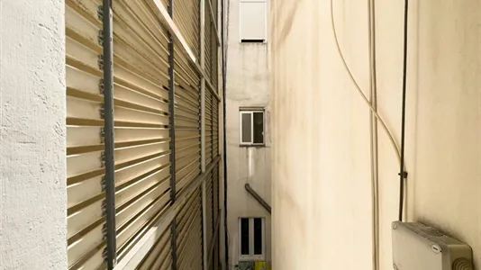 Rooms in Barcelona Ciutat Vella - photo 4