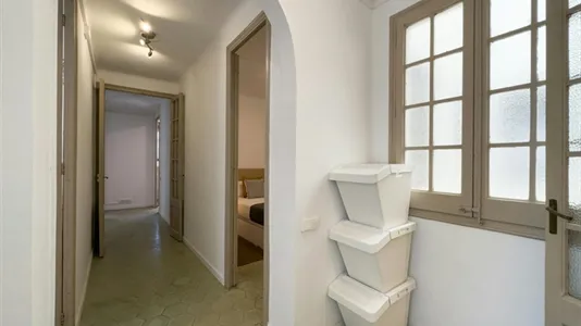 Rooms in Barcelona Eixample - photo 9