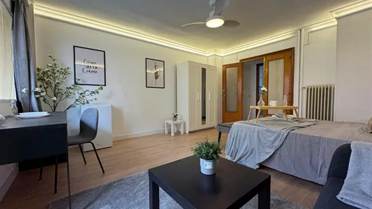 Rooms in Madrid Moncloa-Aravaca - photo 5