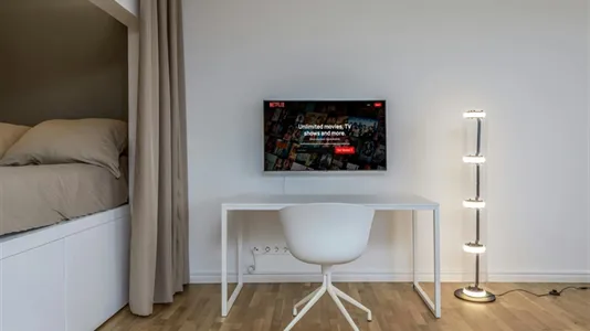 Apartments in Berlin Charlottenburg-Wilmersdorf - photo 8