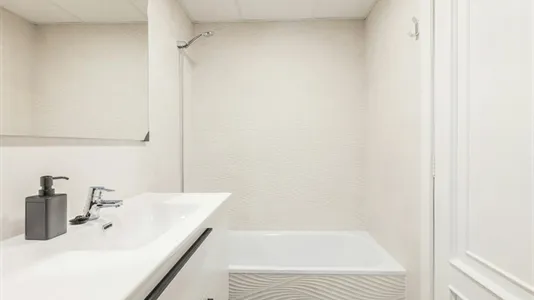 Rooms in Valencia Extramurs - photo 10