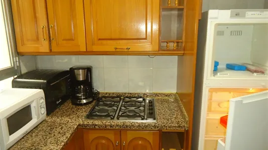 Rooms in Córdoba - photo 9