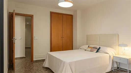 Rooms in Valencia Algirós - photo 7