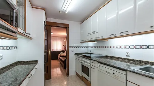 Rooms in Cornellà de Llobregat - photo 10