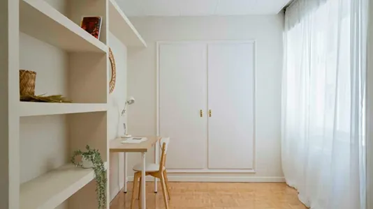 Rooms in Madrid Chamartín - photo 3