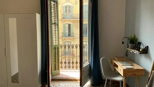 Rooms in Barcelona Eixample - photo 4