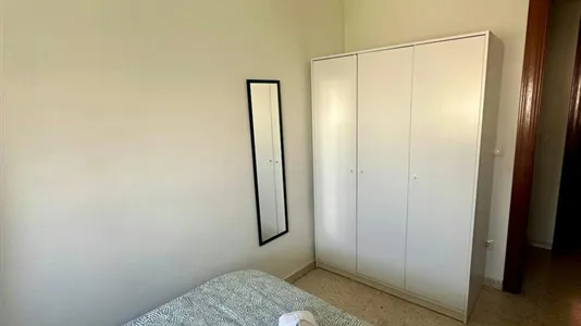 Rooms in Málaga - photo 5