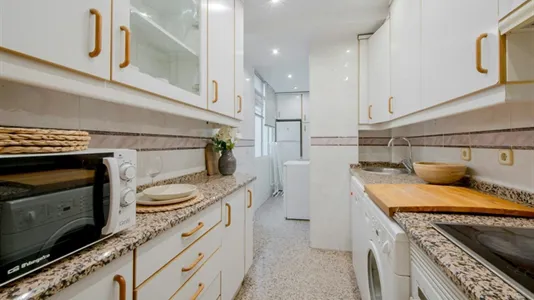 Rooms in Madrid Retiro - photo 9