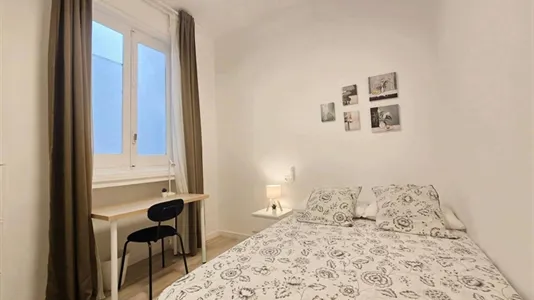 Rooms in Madrid Centro - photo 1