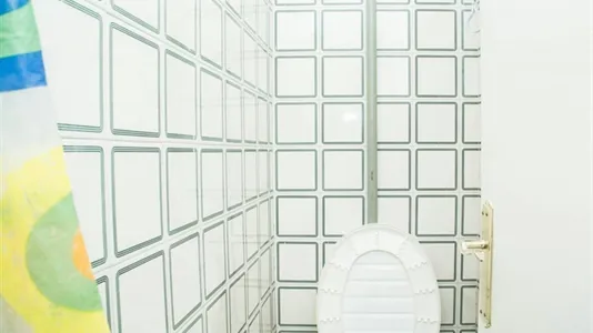 Rooms in Barcelona Ciutat Vella - photo 5