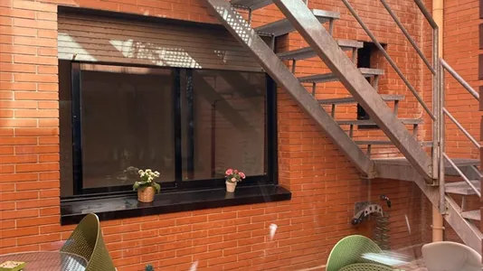 Rooms in Barcelona Ciutat Vella - photo 8