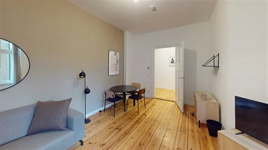 Apartments in Berlin Neukölln - photo 2