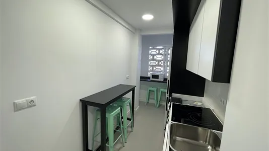 Rooms in Guadalajara - photo 7