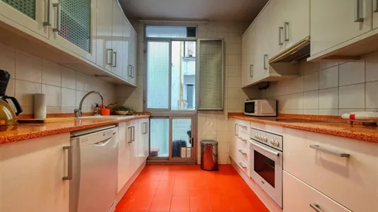 Rooms in Madrid Chamberí - photo 9