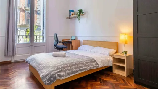 Rooms in Barcelona Eixample - photo 5