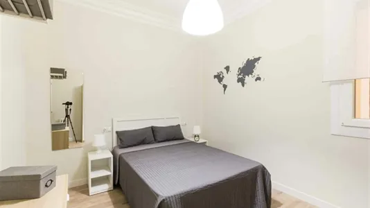 Rooms in Madrid Chamberí - photo 1