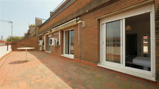 Rooms in Barcelona Sants-Montjuïc - photo 7