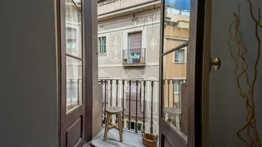 Rooms in Barcelona Ciutat Vella - photo 5