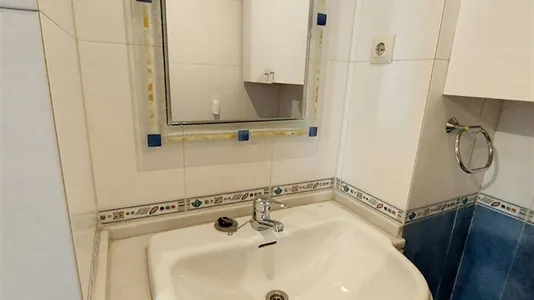 Rooms in Madrid Chamartín - photo 10