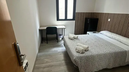 Rooms in León - photo 2