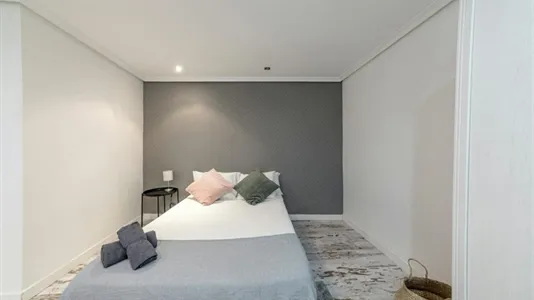 Rooms in Madrid Centro - photo 4