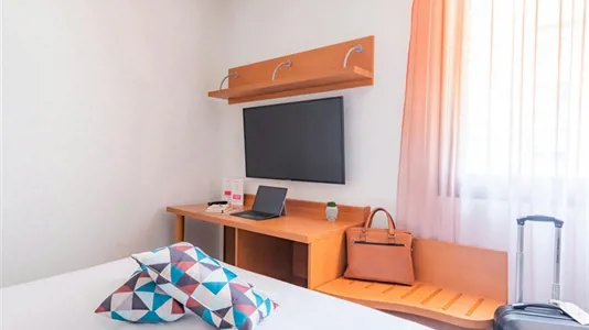 Apartments in Lyon - photo 3