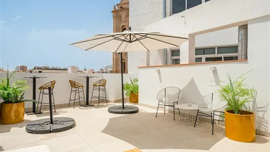 Rooms in Málaga - photo 10