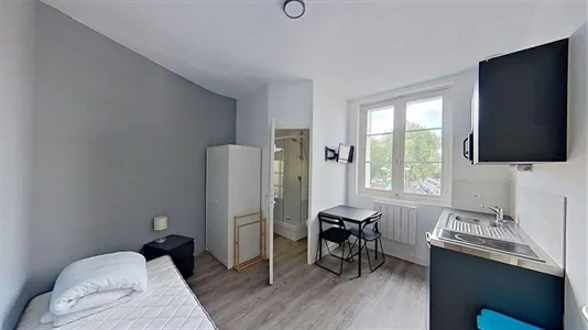 Rooms in Poitiers - photo 1