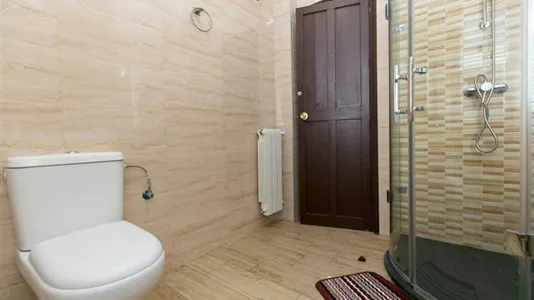 Rooms in Granada - photo 6