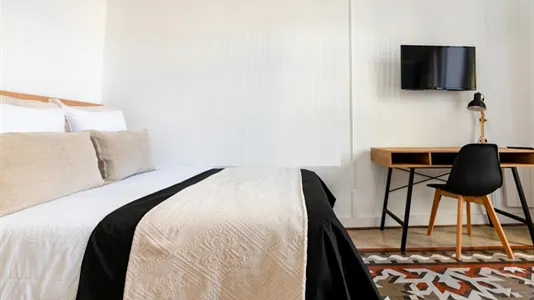 Rooms in Barcelona Eixample - photo 9