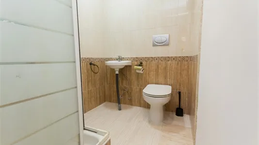 Rooms in Málaga - photo 6