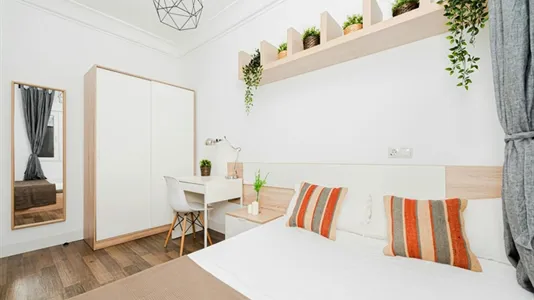 Rooms in Madrid Centro - photo 4