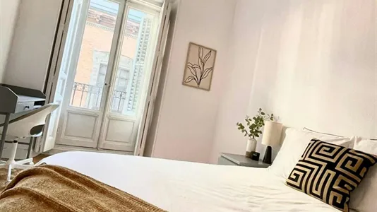 Rooms in Madrid Salamanca - photo 4